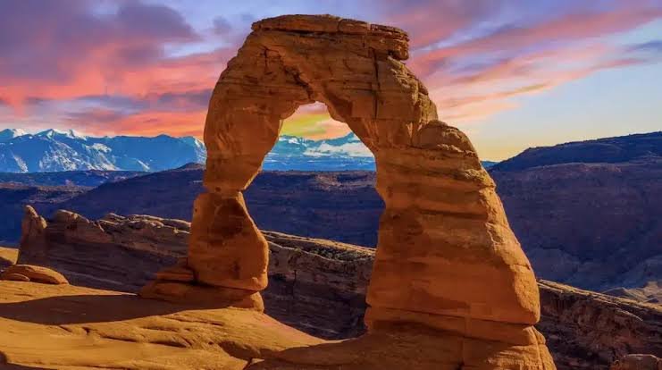 Arches National Park, Utah: Map, Location, Ticket Price, Facts & History